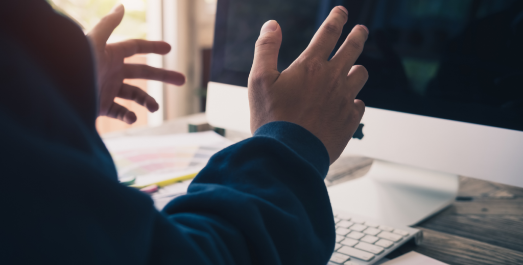 THE VIRTUAL COMMUNICATOR: It's Not as Easy as it Seems 2 virtual communication skills